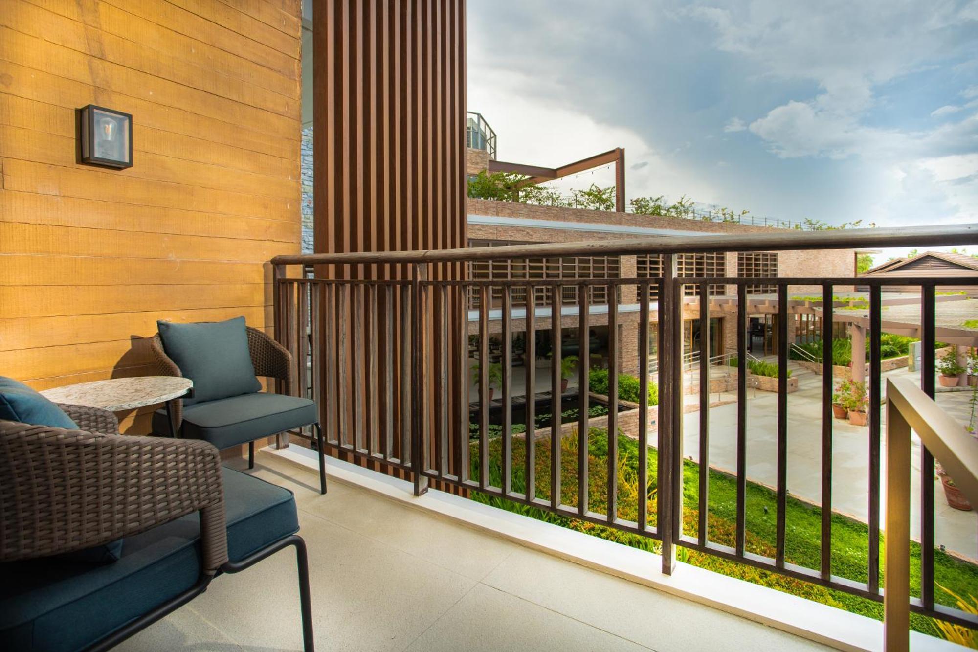 Modala Beach Resort 팡라오 외부 사진